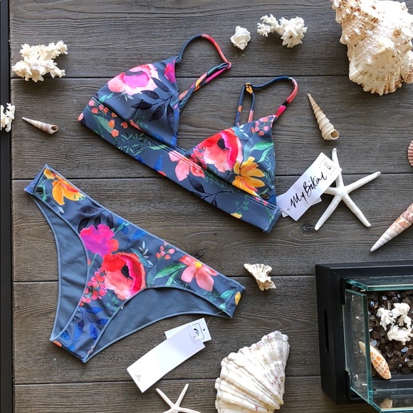 🌴🌼RIP CURL- MEADOW BROOK BIKINI SET🌼🌴 - Picture 2 of 9